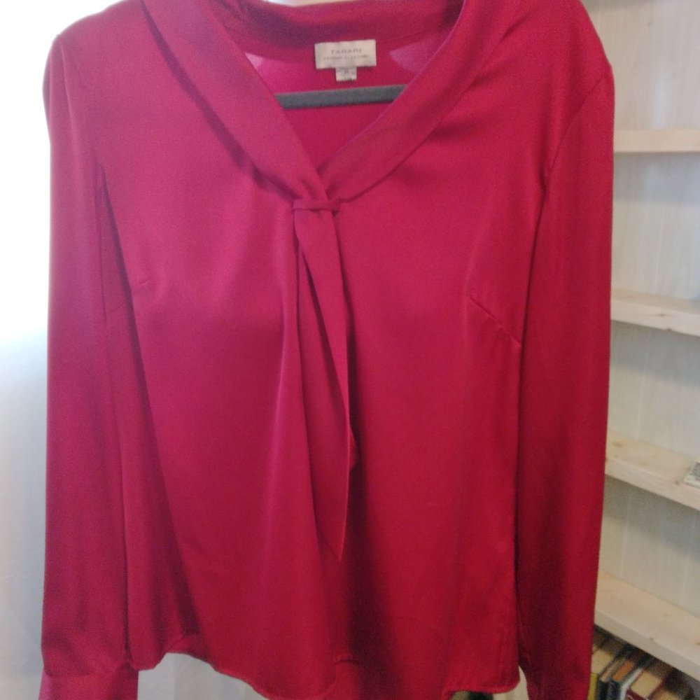 Tahiri silk feel top